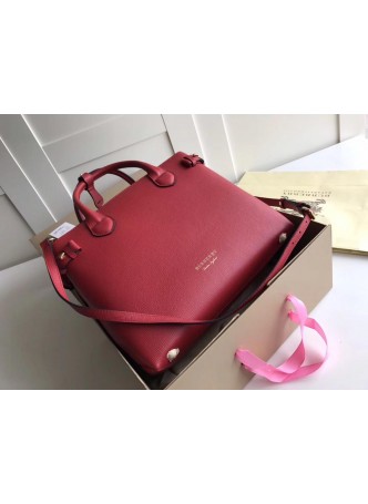  Buberry hand bag          