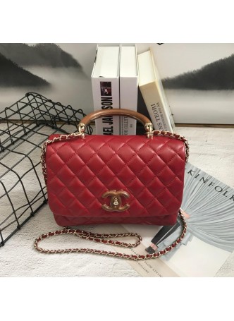 Chanel leather shoulder bag           