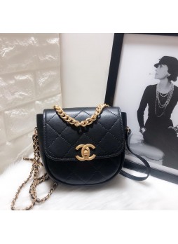 CHANEL MASSENGER  BAG 