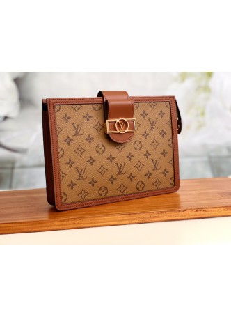 LV POCHETTE DAUPHINE