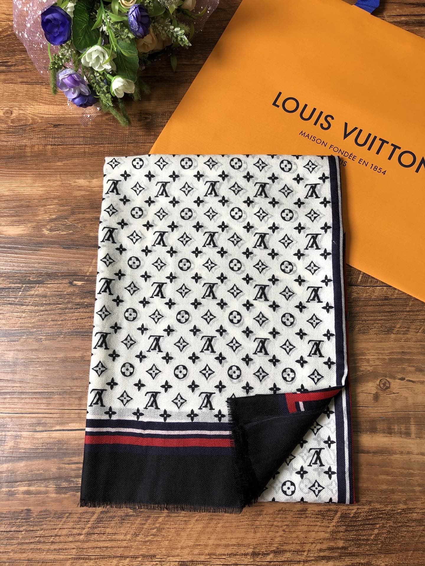Louis Vuitton Monogram Bliss Stole Brown Cotton